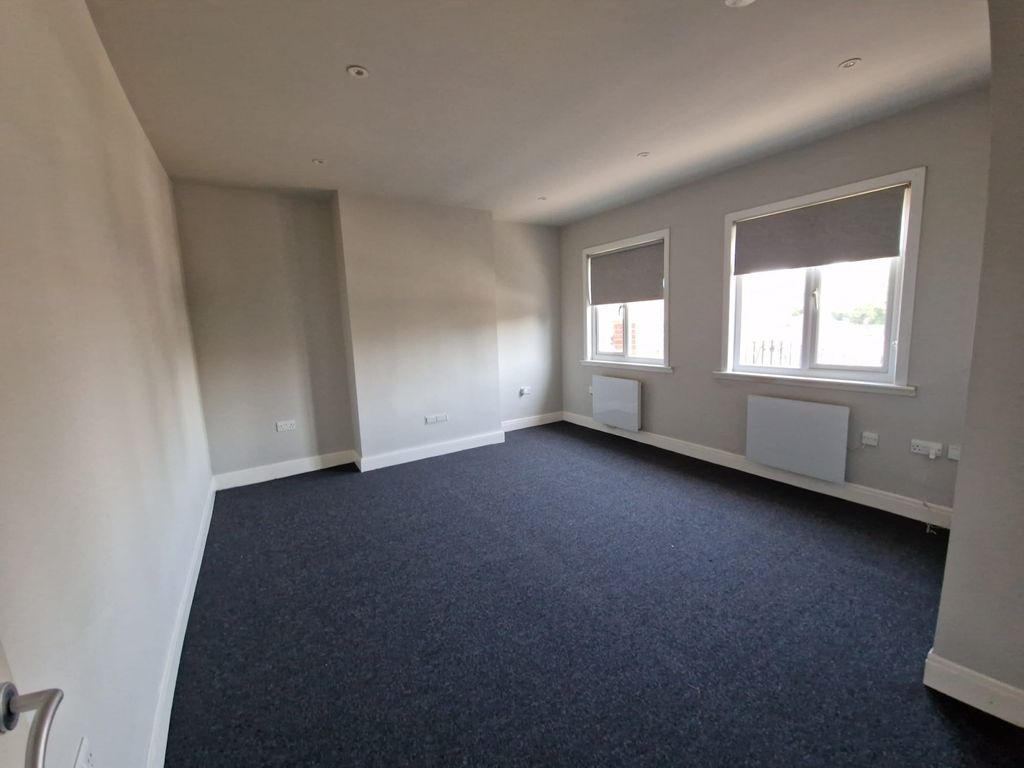 Property photo 3 of 9 Gallery