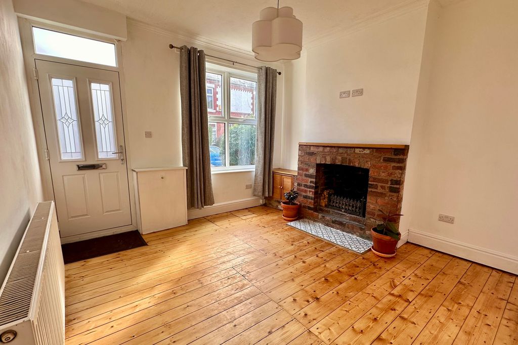 Property photo 2 of 11