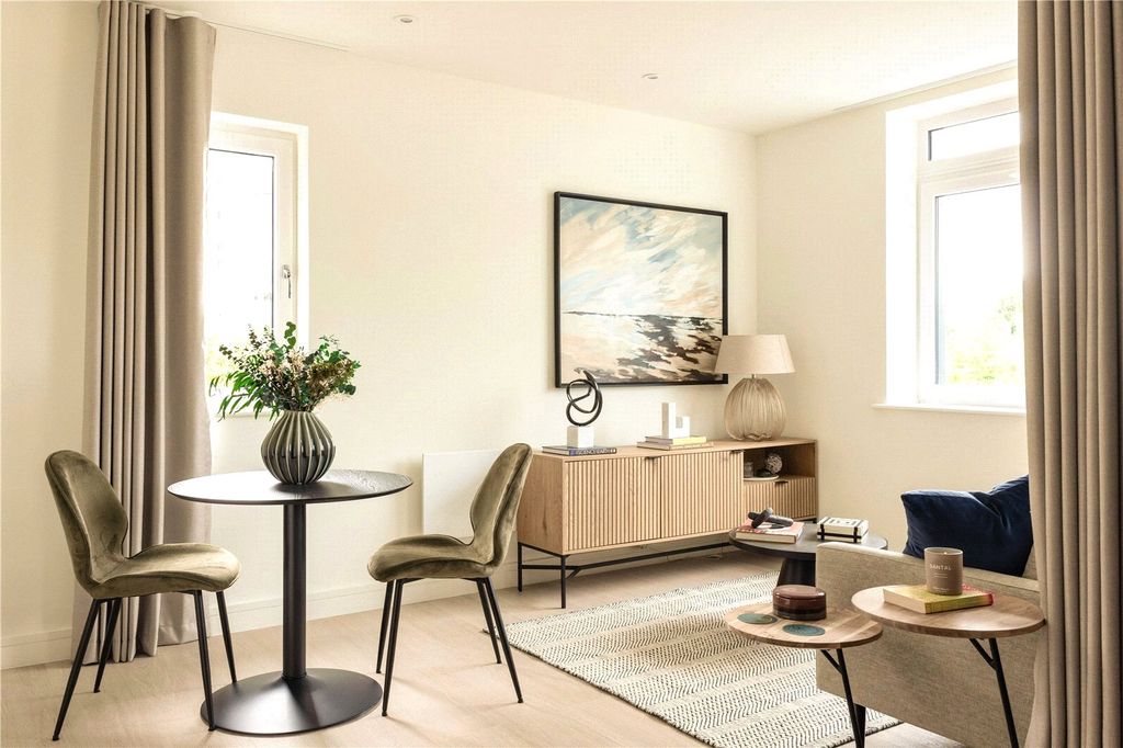 Property photo 3 of 13 Studio Show Home