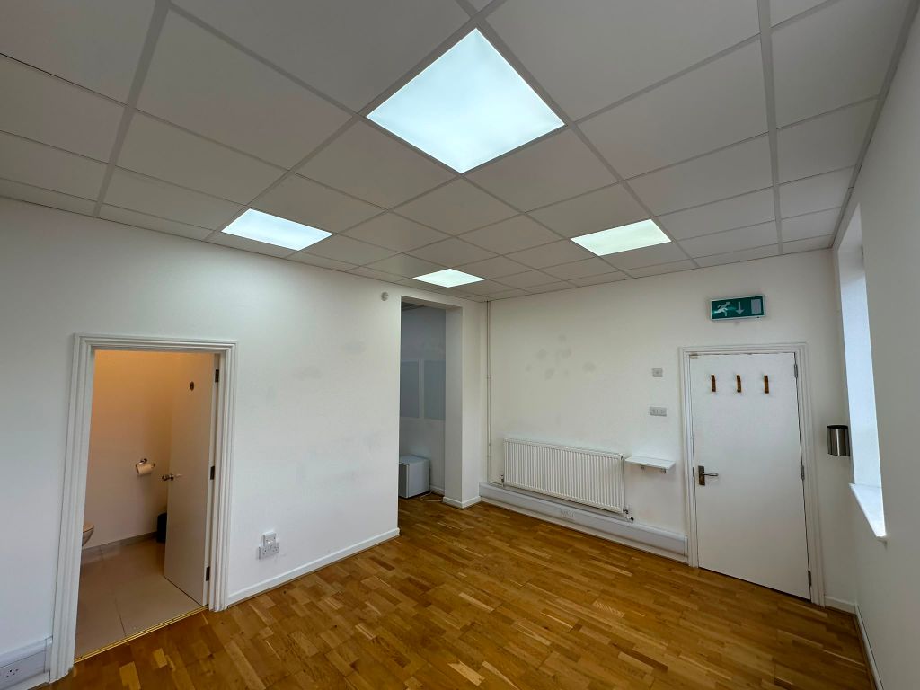 Property photo 3 of 7