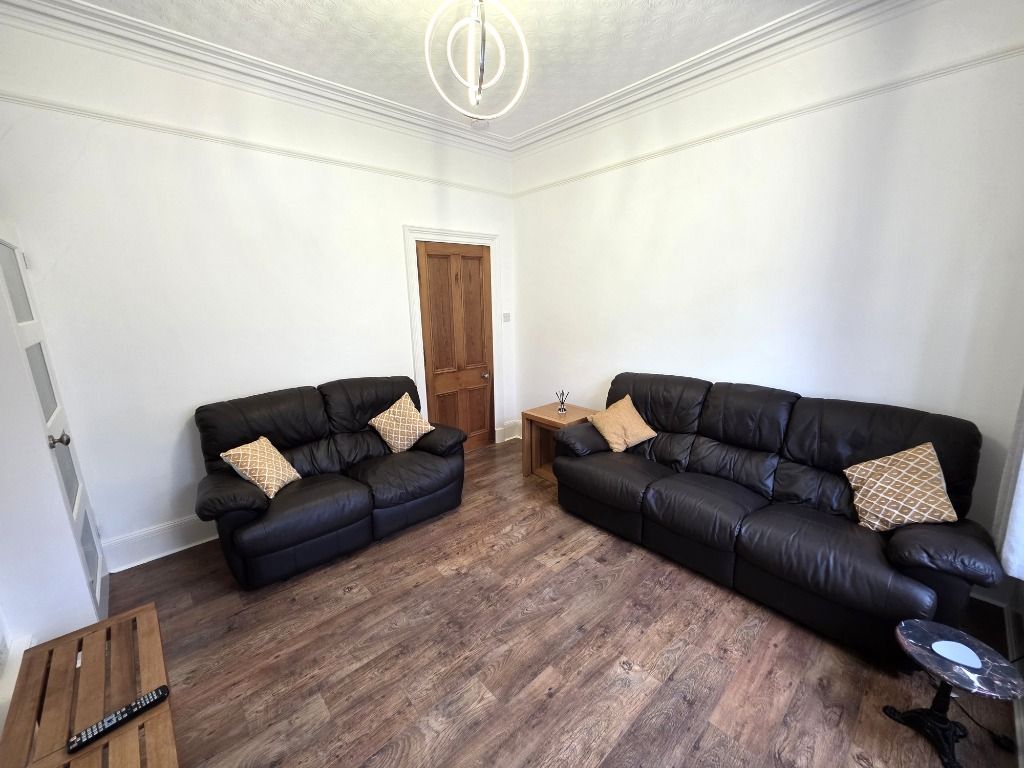 Property photo 2 of 10 Photo 2