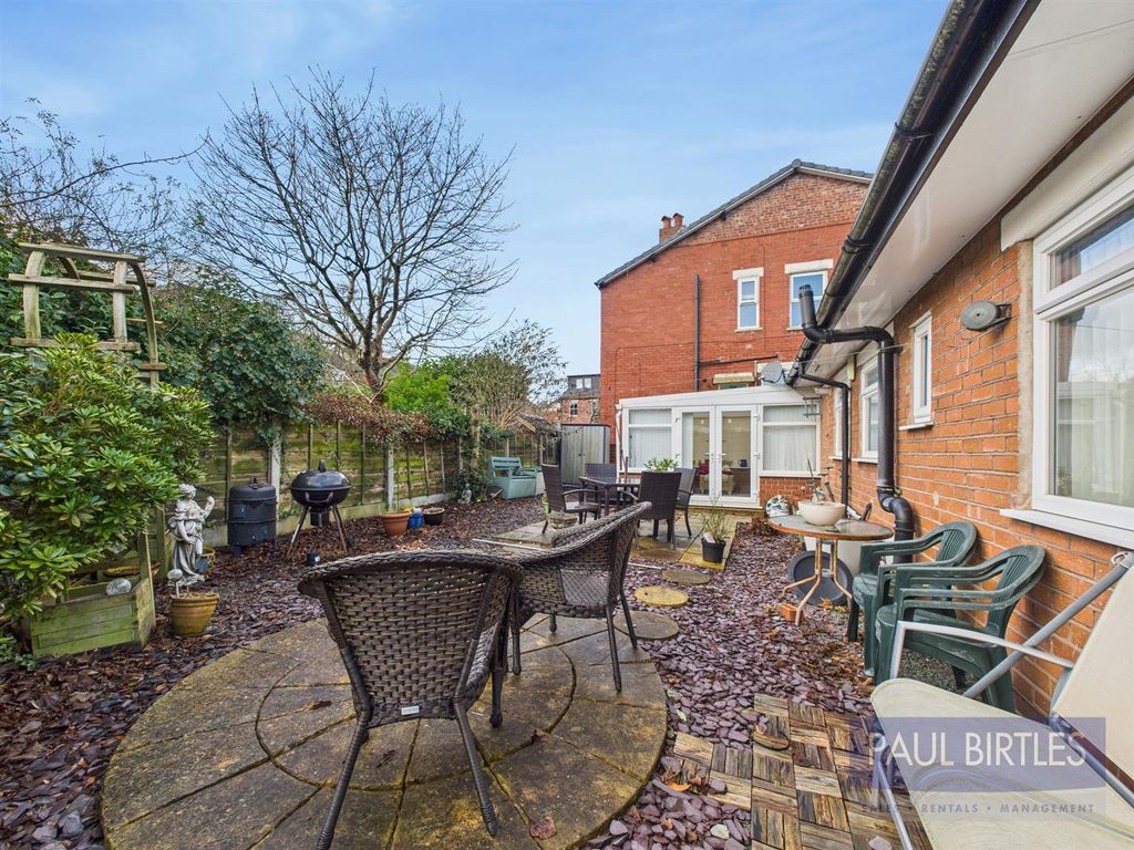 Property photo 2 of 22 Cam04378G0-Pr0264-Still003.Jpg