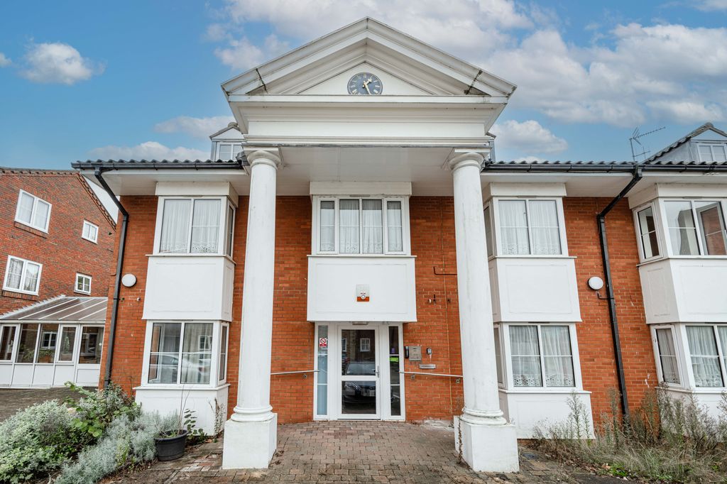 Property photo 1 of 16