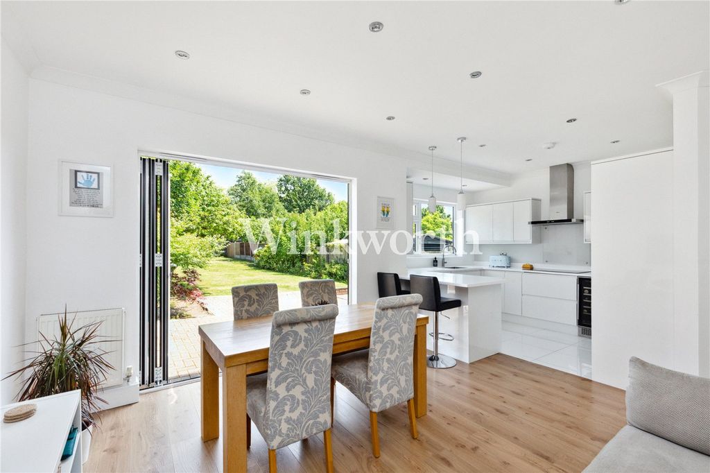 Property photo 1 of 17 Picture No. 05