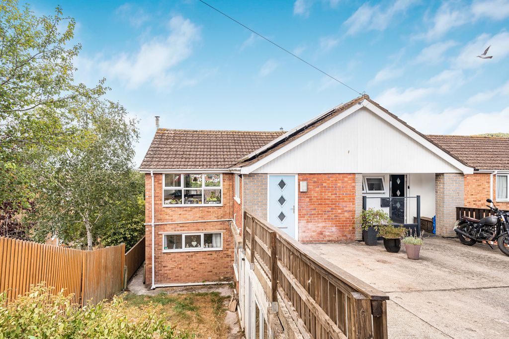 Property photo 1 of 22