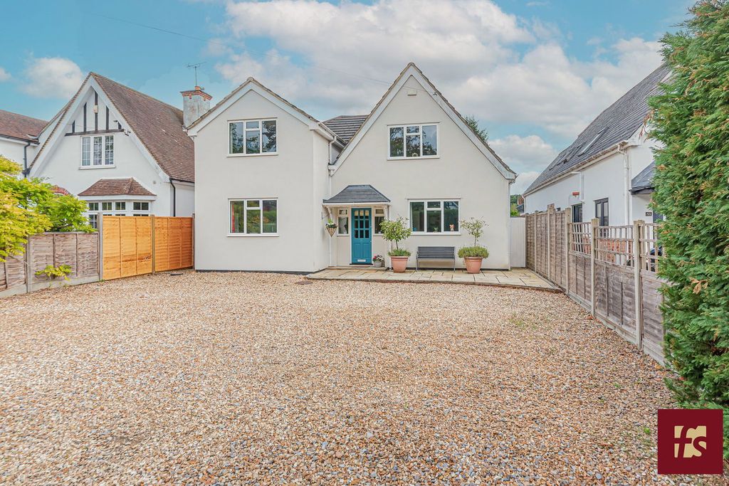 Property photo 2 of 39