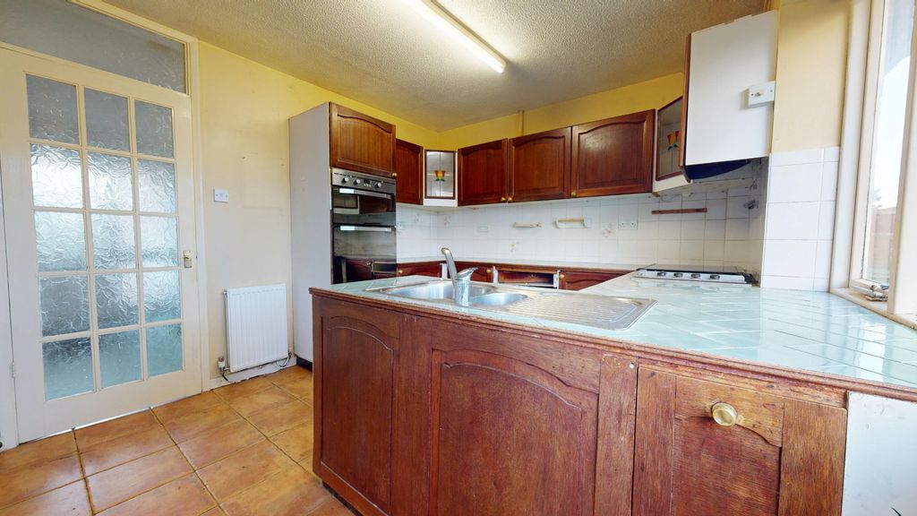 Property photo 3 of 16 4832605