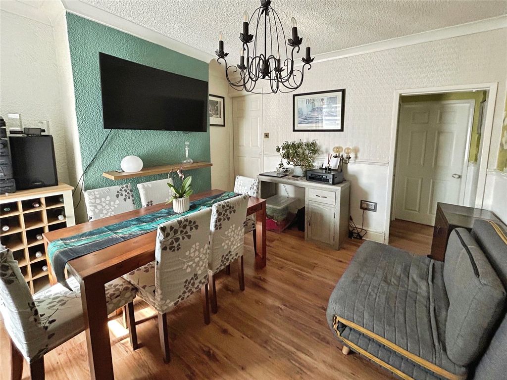 Property photo 3 of 14 Dining Room