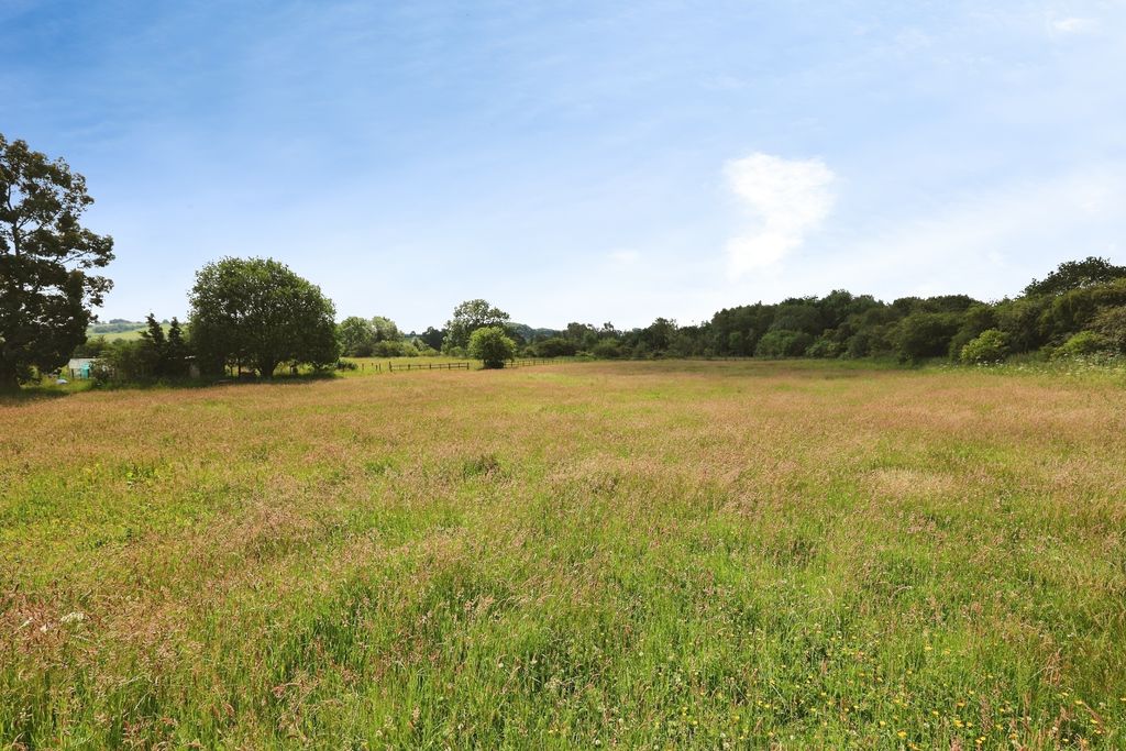 Property photo 3 of 32 Pbox-Img.Jpg