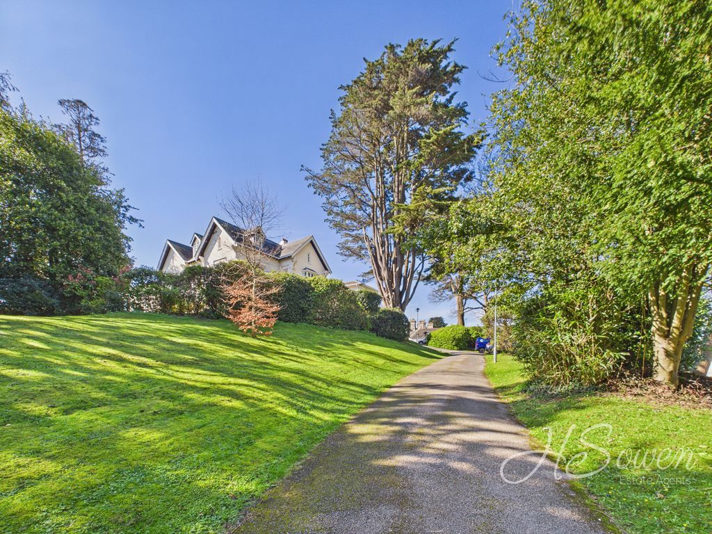 Property photo 1 of 15 Photo 2