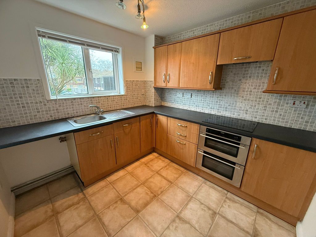 Property photo 2 of 12 Image