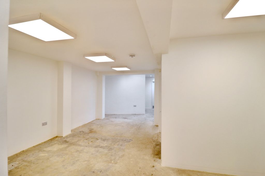 Property photo 3 of 11 Img_1338