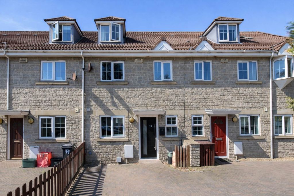 Property photo 1 of 21