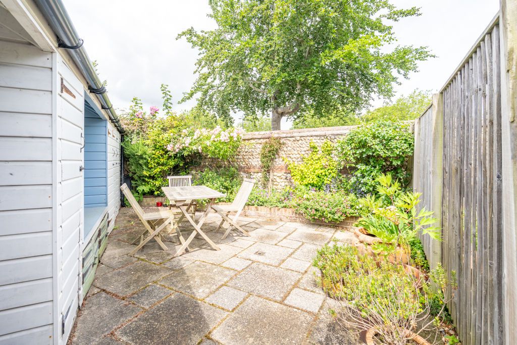 Property photo 2 of 18 Photo 19