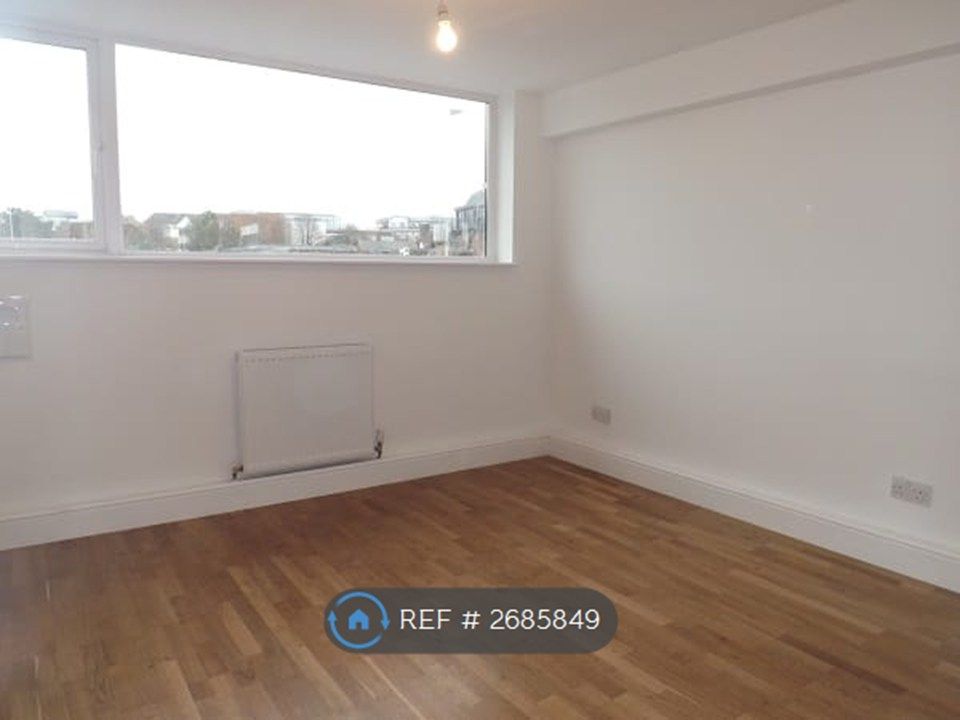 Property photo 3 of 4