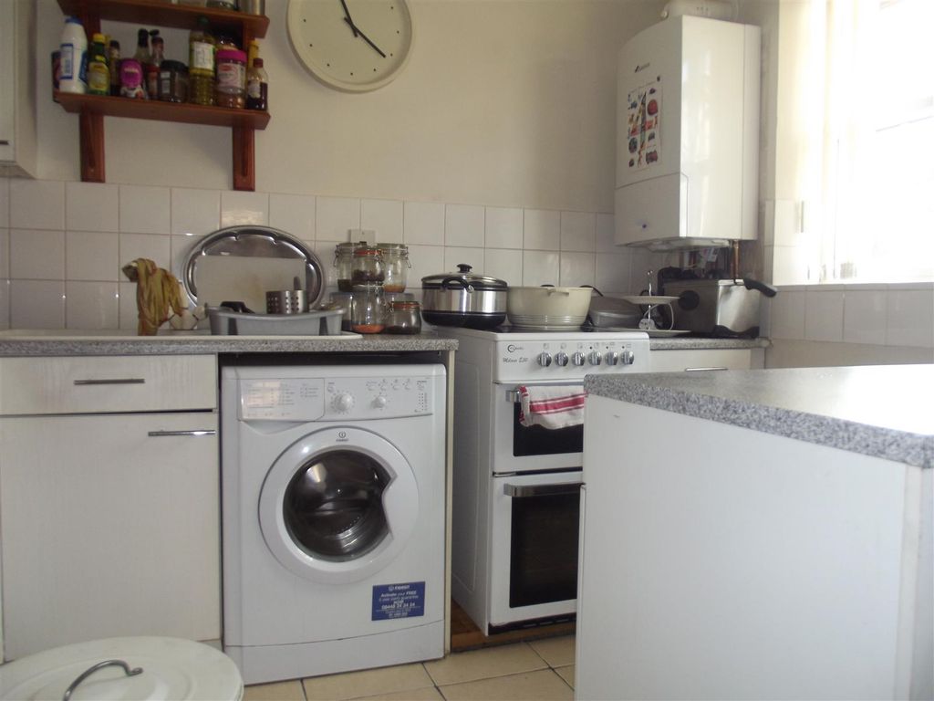 Property photo 3 of 4