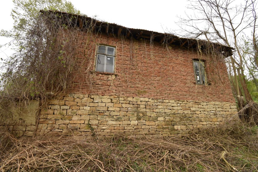 Property photo 3 of 7