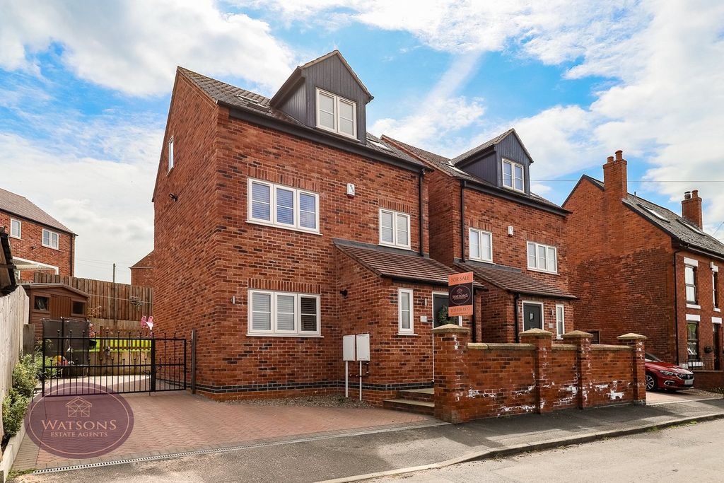 Property photo 1 of 33