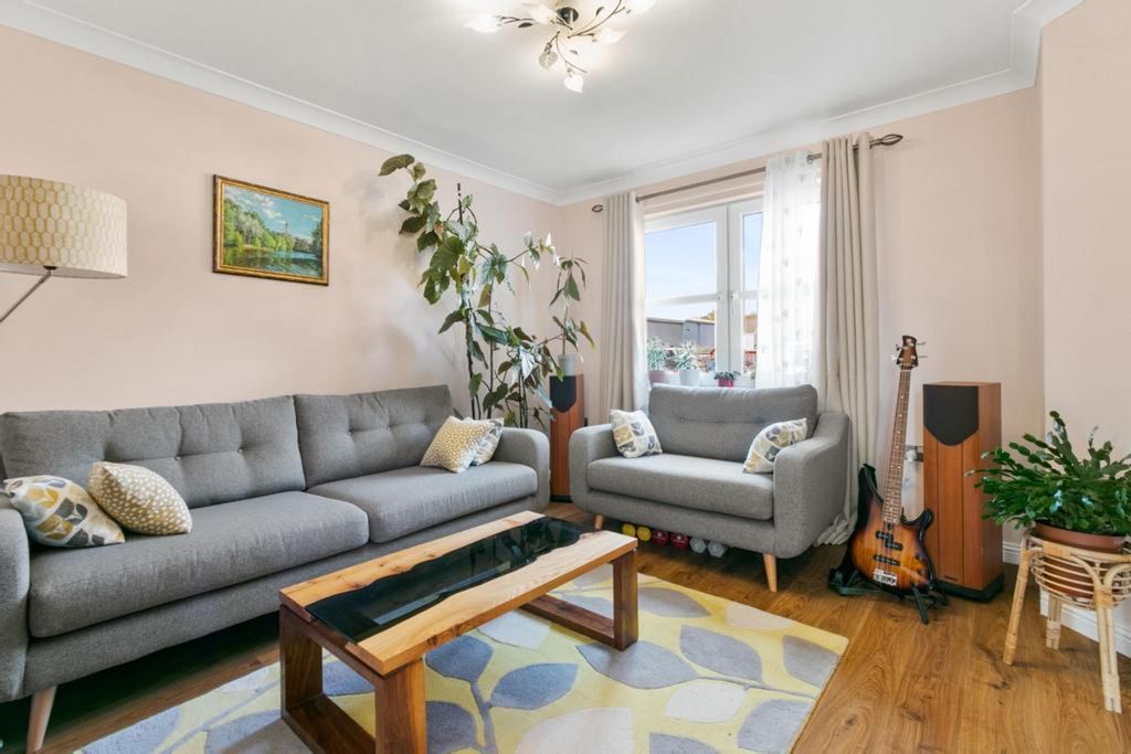 Property photo 2 of 30