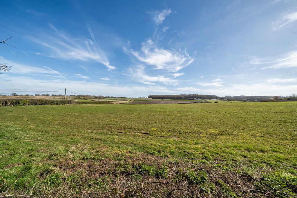 Property photo 2 of 20 1430126-20-69B985...