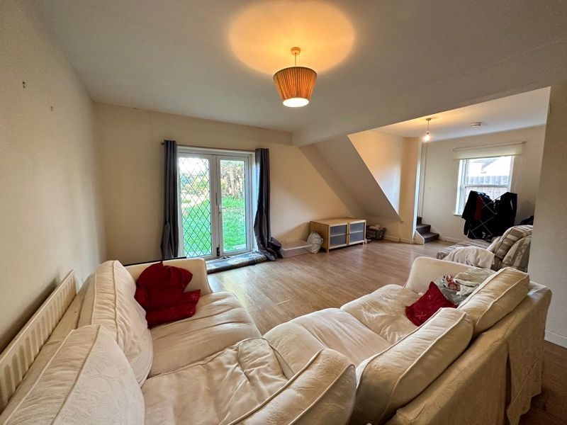 Property photo 3 of 11 Photo 13