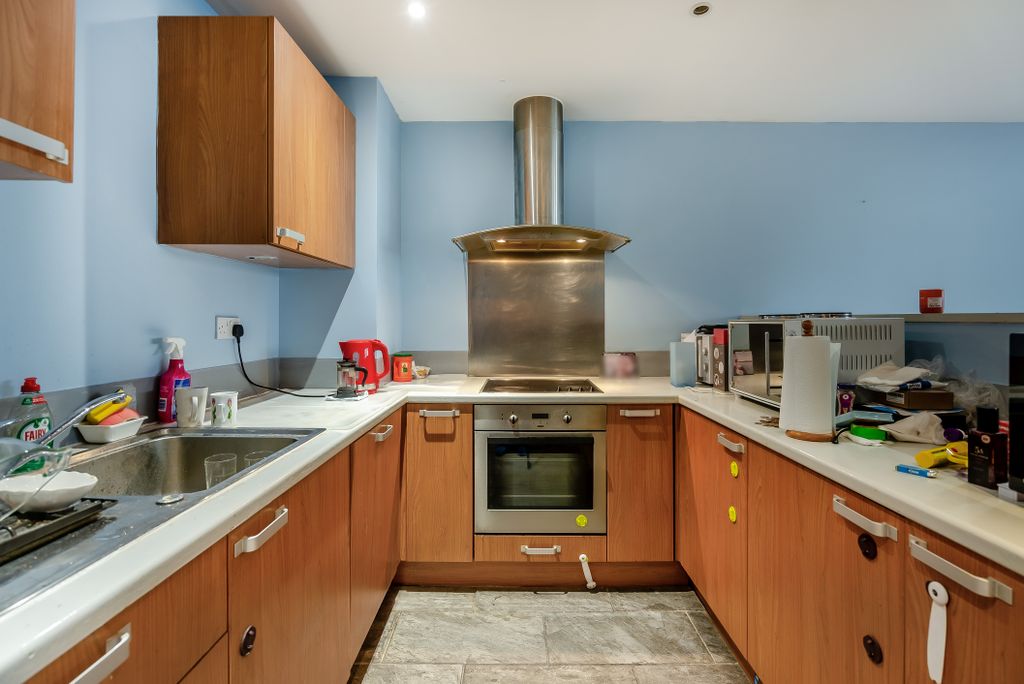 Property photo 2 of 13 8555127-Interior18