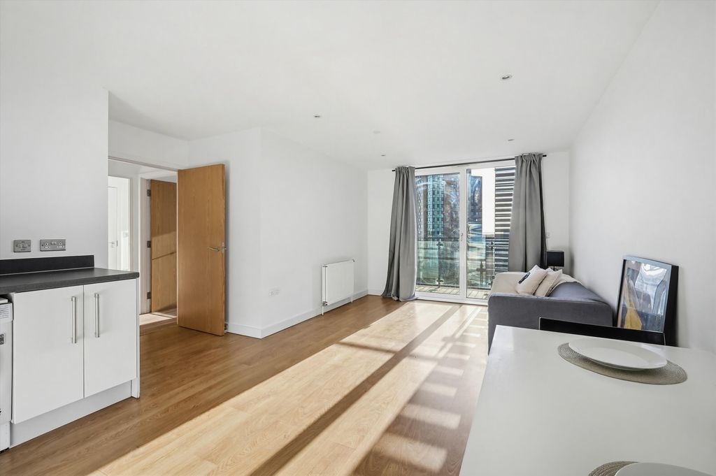 Property photo 3 of 12 Image