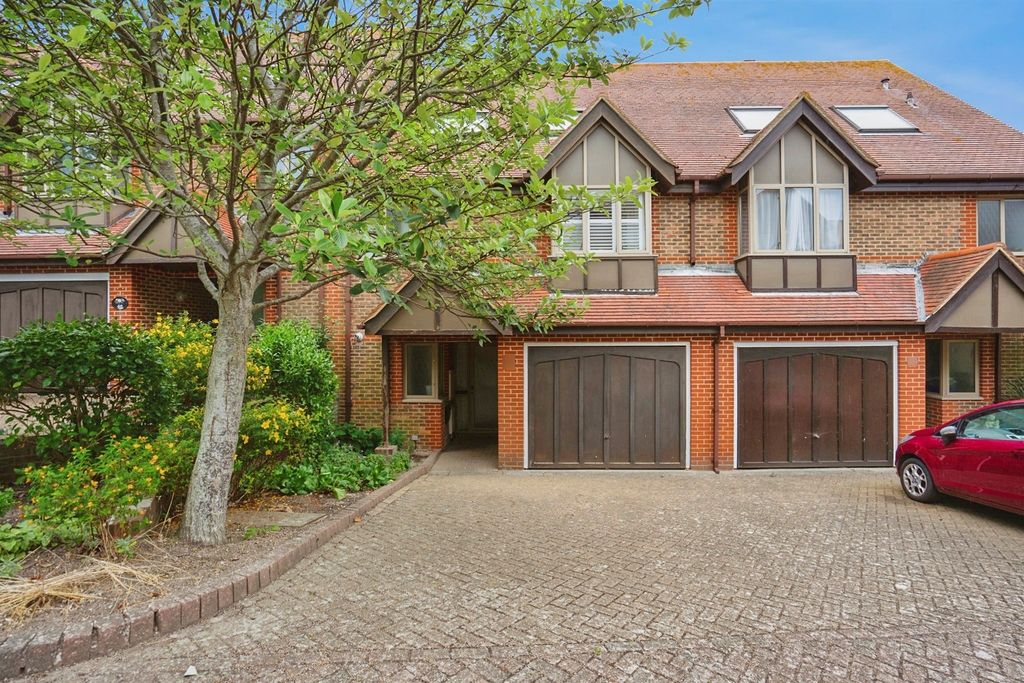 Property photo 1 of 30