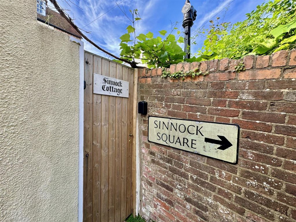 Property photo 1 of 25