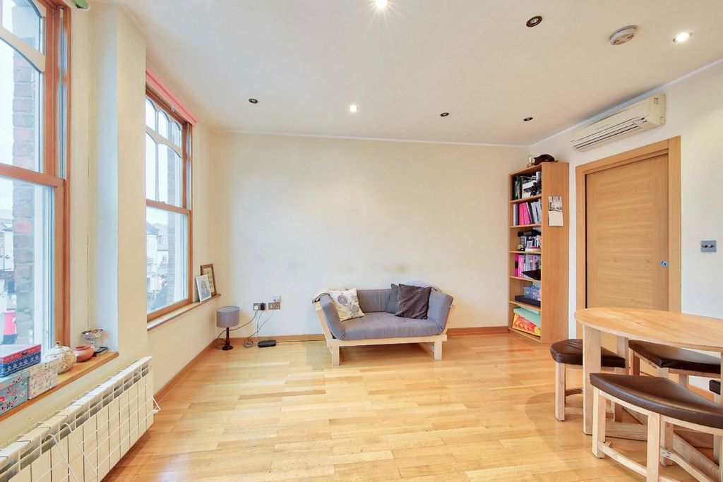 Property photo 3 of 4