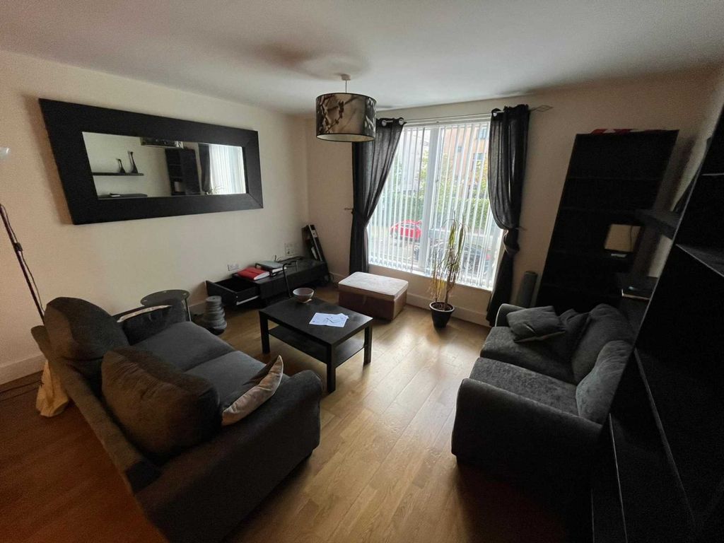 Property photo 2 of 8