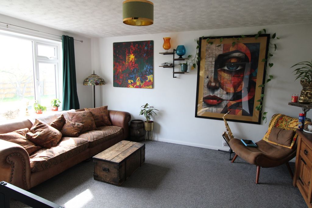 Property photo 3 of 18