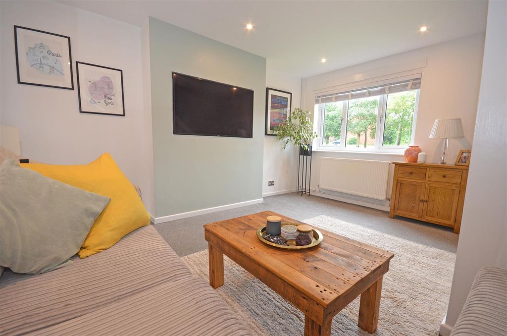 Property photo 2 of 19 01A.Jpg