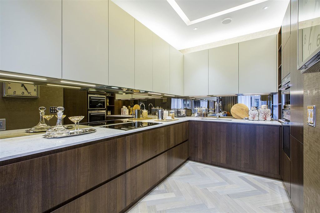 Property photo 2 of 13 Kitchen