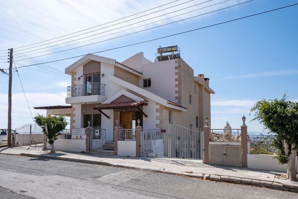 Property photo 1 of 45
