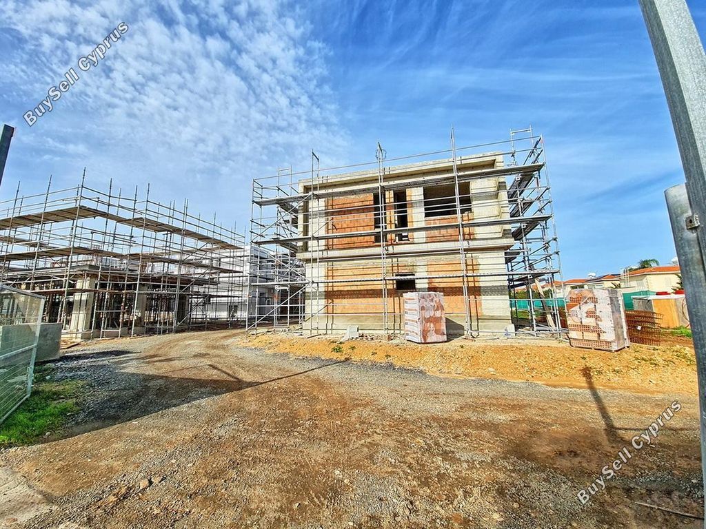 Property photo 2 of 10