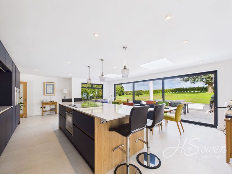 Additional image 10 of 4 bed detached house to rentSeymour Drive, Torquay TQ2