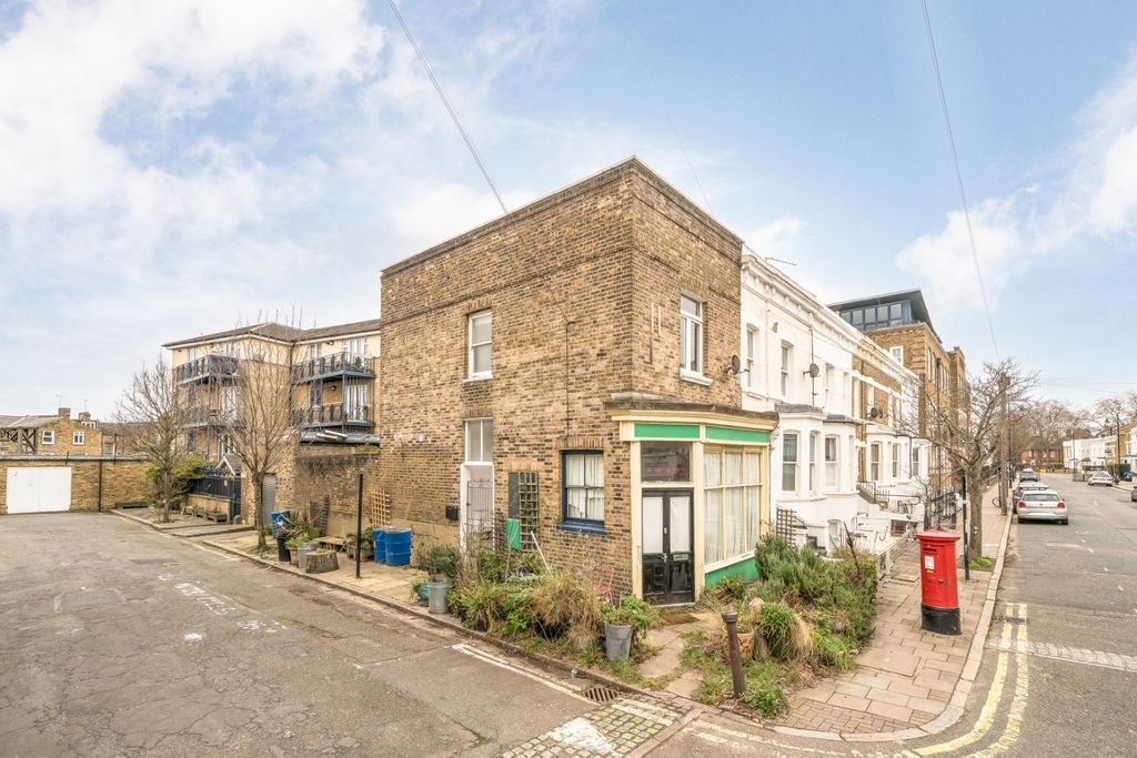 Property photo 2 of 15