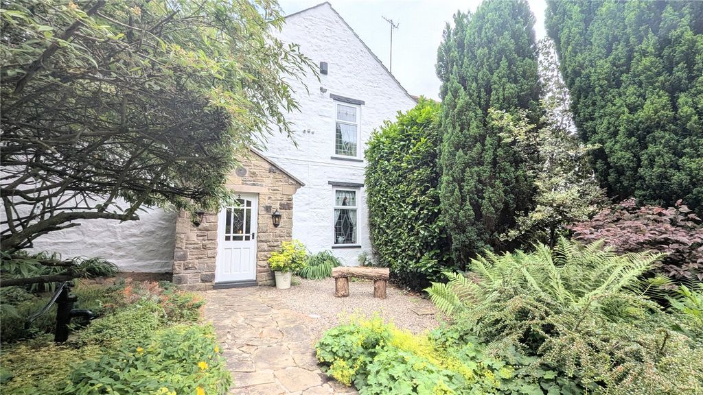 4 bed semi-detached house for saleNetherwood Road, Burnley, Lancashire BB10