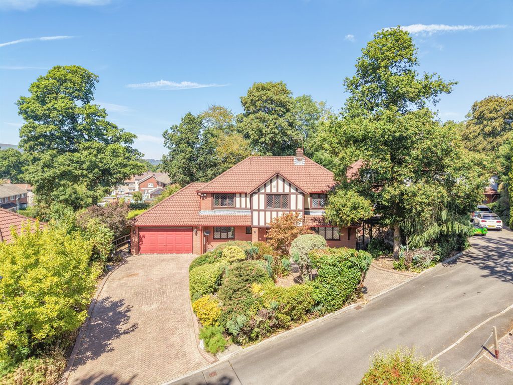 Property photo 1 of 31