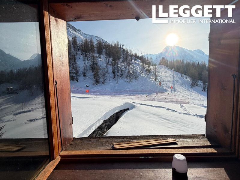 Property photo 2 of 10