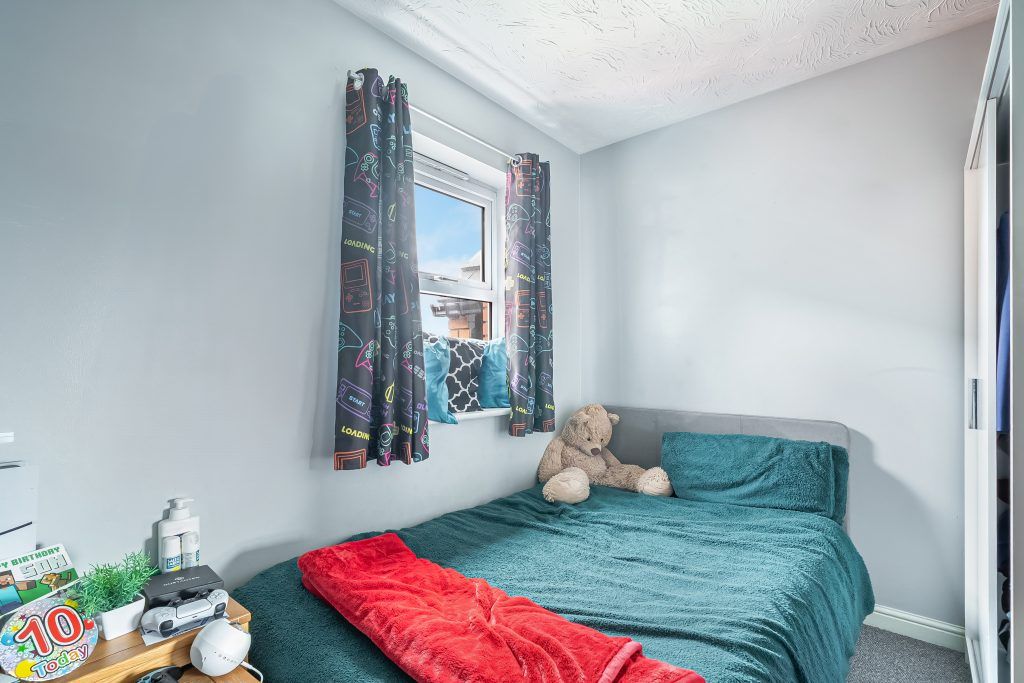 Property photo 2 of 12