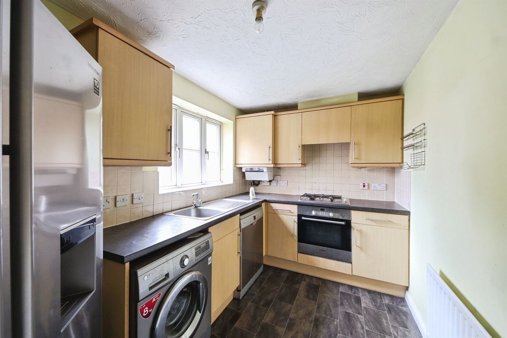 Property photo 3 of 17
