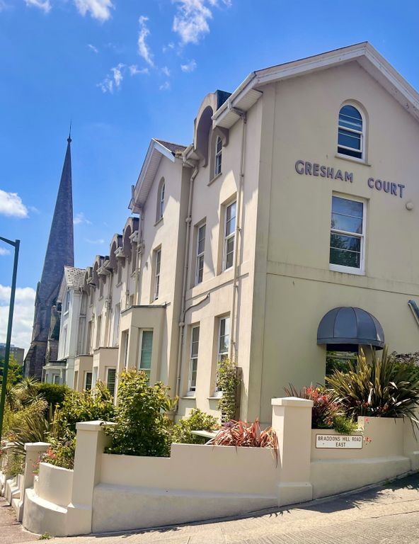 Property photo 1 of 7 Comfortable &amp; Flexible Short-Term Stay For Overseas Nhs Professionals
