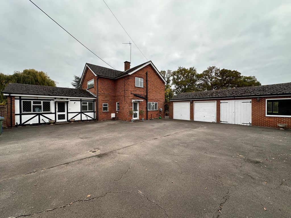 Property photo 2 of 25