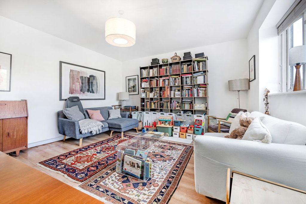 Property photo 2 of 7