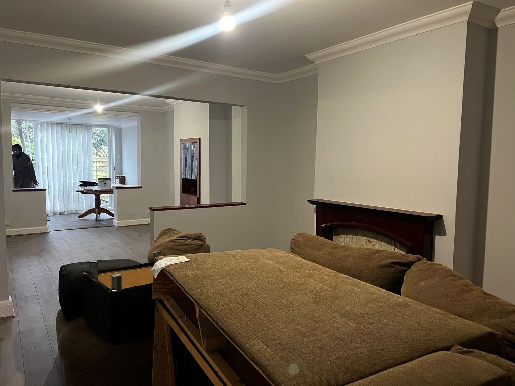 Property photo 2 of 32
