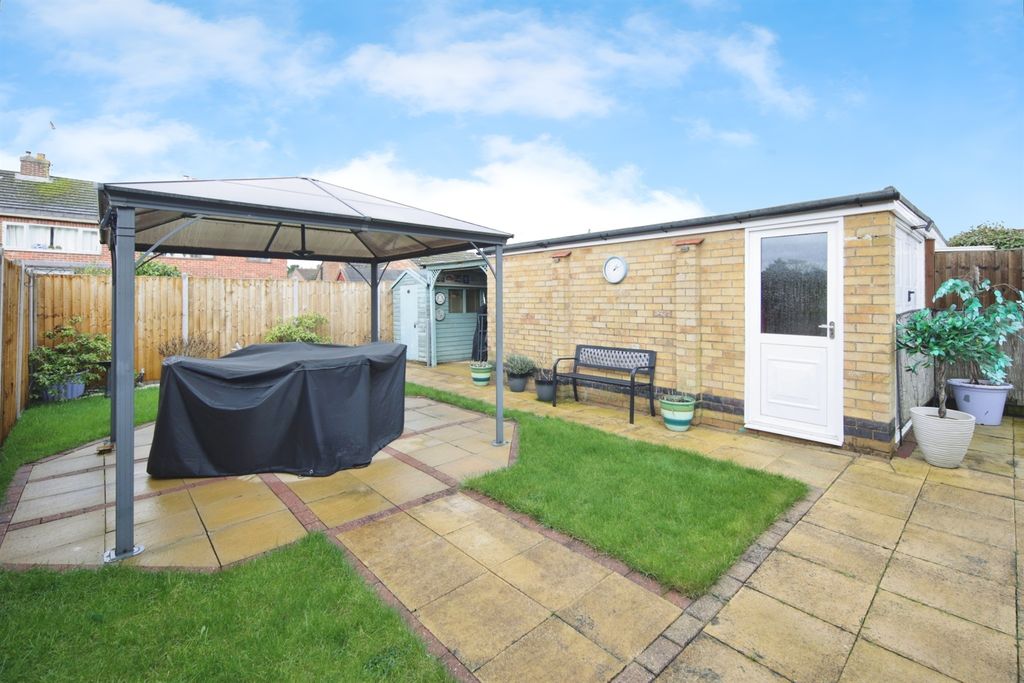 Property photo 2 of 15