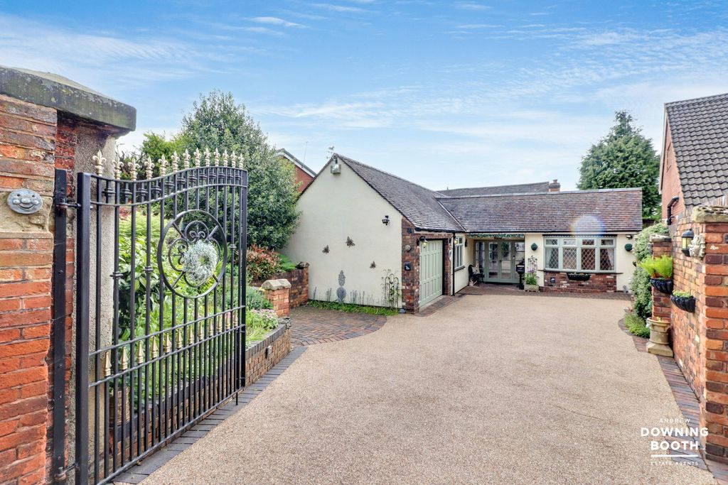 Property photo 1 of 34
