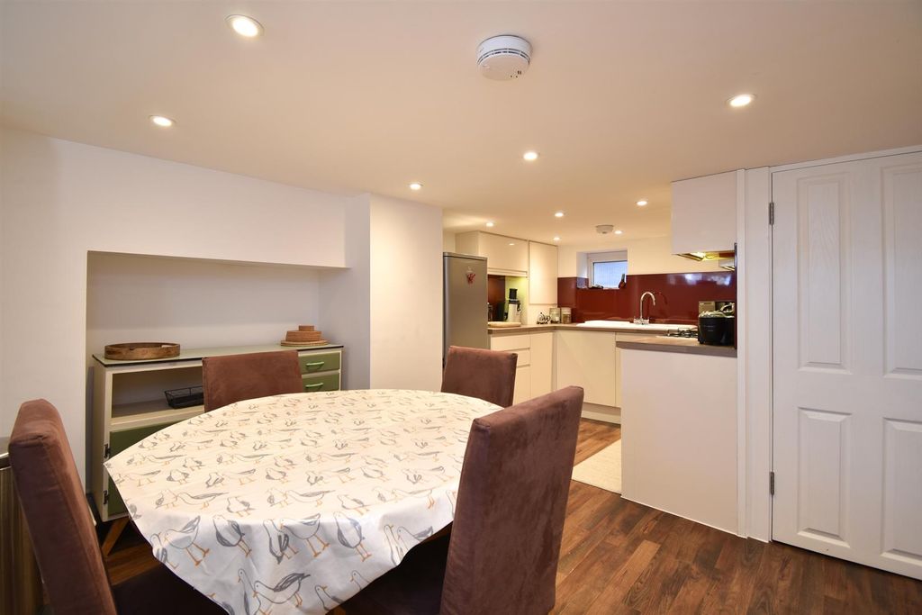 Property photo 2 of 17 Kitchen/Diner